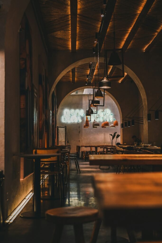 Interior de un establecimiento de hostelería
